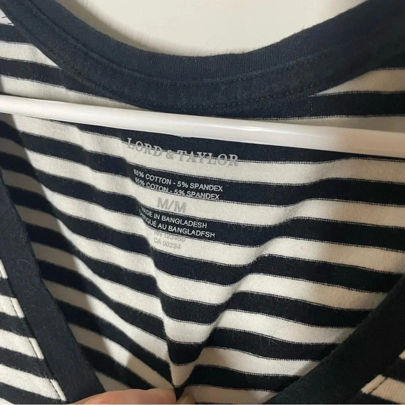 Lord & Taylor Basic Striped V-neck Tee Size Medium - Picture 3 of 6